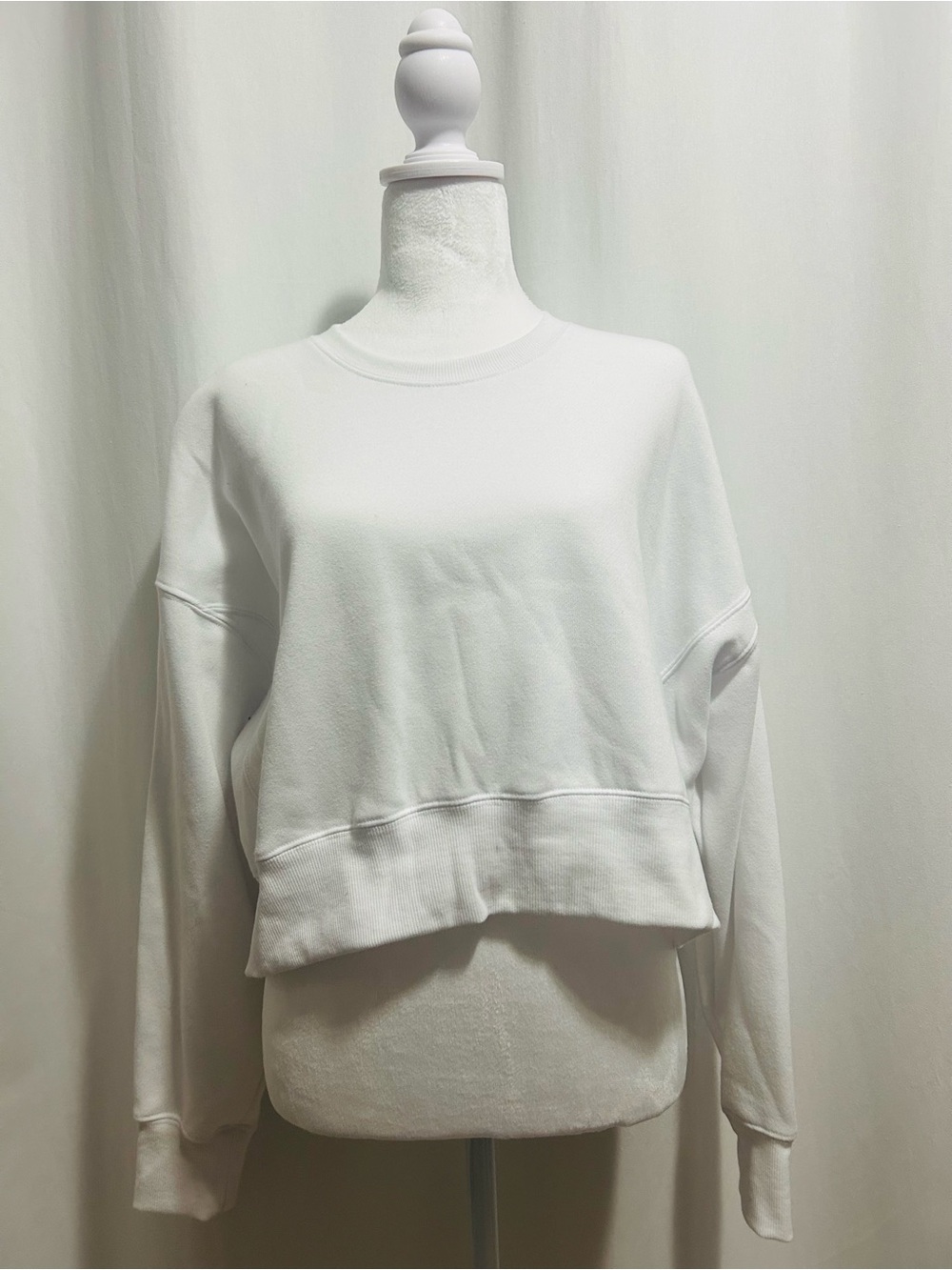 Forever 21 White Boxy Crewneck Sweatshirt